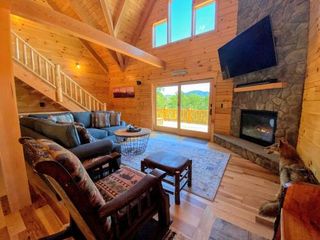 Hotel pic UV Log home with direct Cannon Mountain views Minutes to attractions F