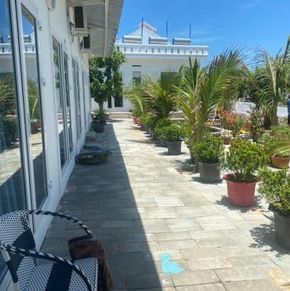 NearBy Hotel