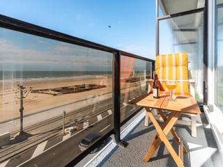 Hotel pic Contemporary apartment in Oostende with balcony