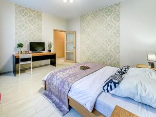 Excellent Apartments near Nevsky Prospekt 84