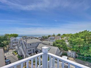 Hotel pic Splendid Provincetown Penthouse Apartment with Deck!