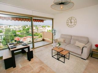 Фото отеля Appartement vue sur mer 34m2 Piscine Tennis