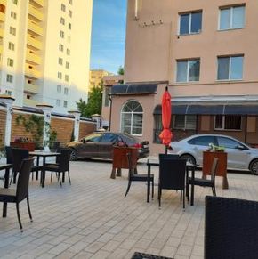 NearBy Hotel