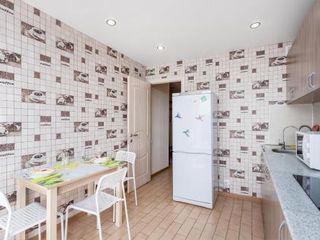 FlatHome24 Художников 13/4