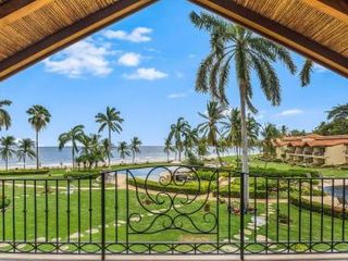 Фото отеля Luxury 2BD Villa on Flamingo Beach with All Bells and Whistles