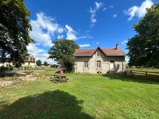 Фото отеля Gîte chaumière château de la Bouchatte