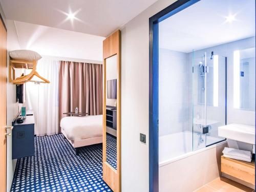 Hotel Photo 12