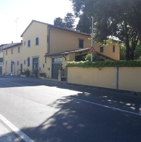 NearBy Hotel