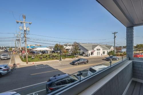 Photo of Ocean View Deluxe Corner Suite over Plymouth Harbor