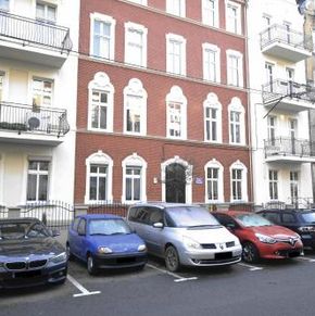 NearBy Hotel
