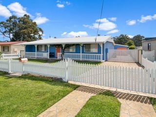 Hotel pic Walk to Everything In Huskisson Central Location and Sleeps 10