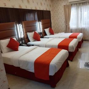 NearBy Hotel