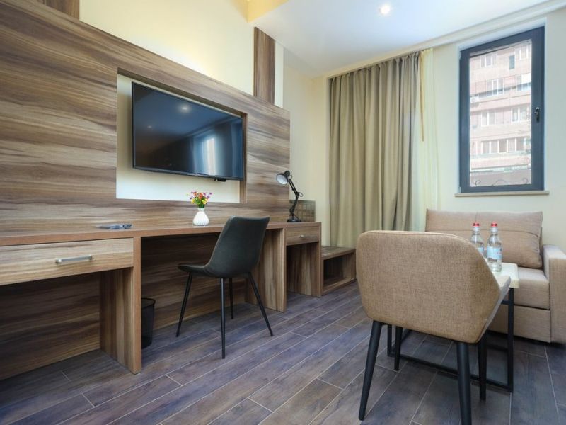 Hotel Photo 3
