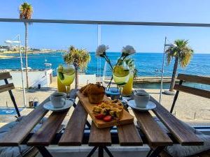 Phaedrus Living: Seaview Onyx Flat Lighthouse 48 Paphos Cyprus