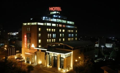Hotel Photo 1