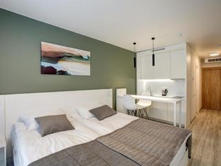 White Pillows Aparts