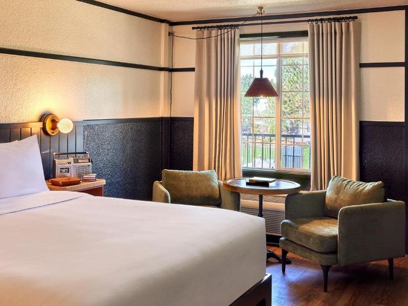 Hotel Photo 12