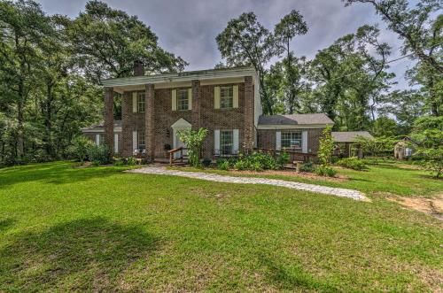 Photo of Bonifay Estate with Spring-Fed Swimming Hole!