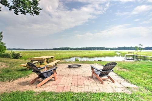 Photo of Edgewater Escape with Boat Launch and Deck!