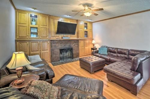 Photo of Pet-Friendly Ogallala Home about 7 Mi to Lakefront!