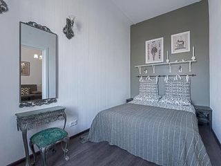 GorodRek near Hermitage (2 room)