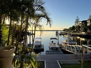 Hotel pic Waterfront Oasis in Runaway Bay