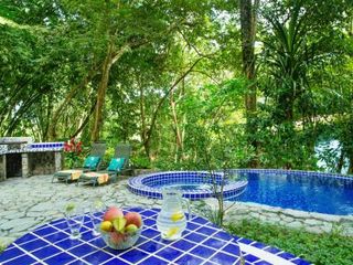 Hotel pic Toucan Villa Family home w Private Pool Garden AC