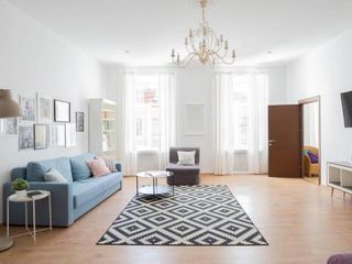 GorodRek near Palace Square (4 rooms)