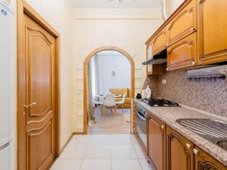 St-Isaak Apartment with 3 bedrooms and 2 bathrooms