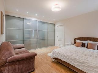 Nevsky 54 Apartment with 2 bedrooms