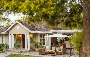 Фото отеля Number Eighteen Exclusive Guest Lodge