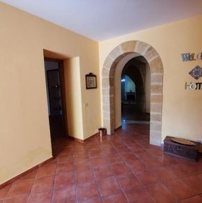 NearBy Hotel