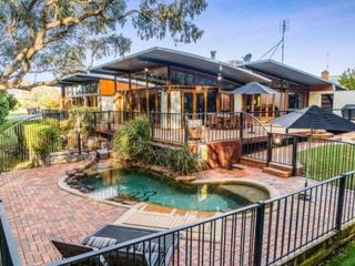 Hotel pic Elements - Echuca Holiday Homes