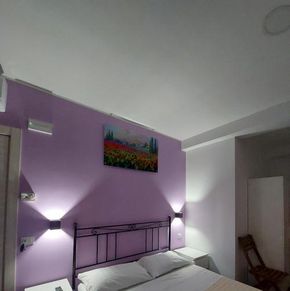 NearBy Hotel