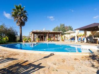 Awesome Home In Sineu With Wifi, 3 Bedrooms And Outdoor Swimming Pool