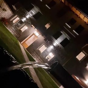 NearBy Hotel