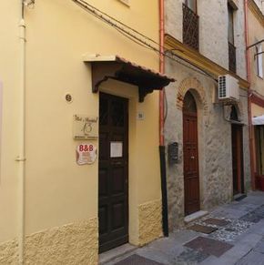 NearBy Hotel