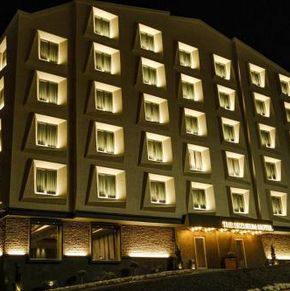 NearBy Hotel