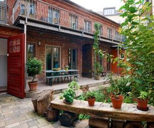 Beautiful and Cozy Remise for up to 6 Guests Berlin Germany