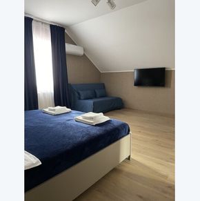 NearBy Hotel