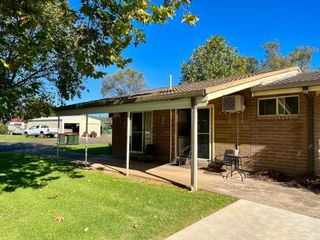 Фото отеля Cootamundra Caravan Park