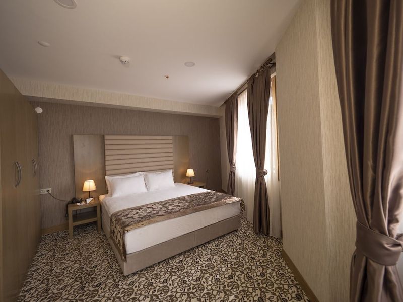 Hotel Photo 8