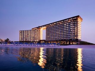 Фото отеля Mövenpick Resort Al Marjan Island