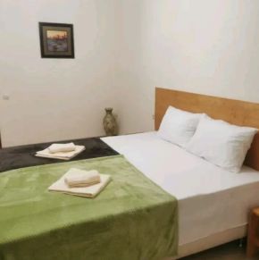 NearBy Hotel