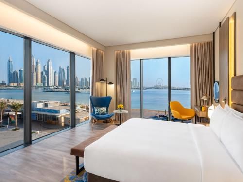 image of hotel voco Dubai The Palm, an IHG Hotel