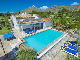 Villa Lorenzo by Villa Plus