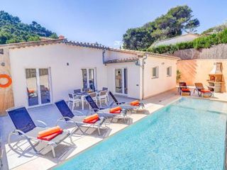 Villa Zaragoza by Villa Plus