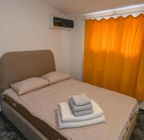 NearBy Hotel