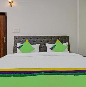NearBy Hotel