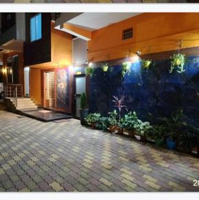 NearBy Hotel